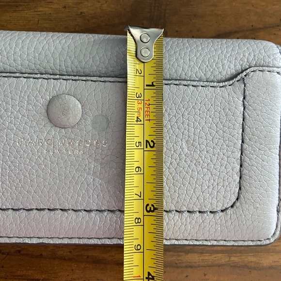 NWT MARC JACOBS LIGHT GREY GENUINE Leather Bifold Wallet Purse MSPR $165 Read - Picture 10 of 14